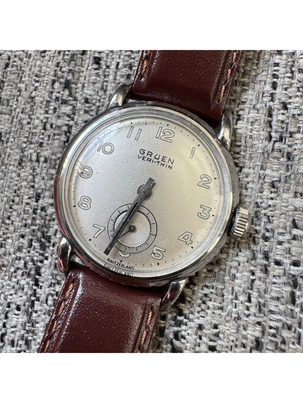 Vintage Gruen Veri-Thin Stainless Steel Manual Wind Braid Case Stainless Steel